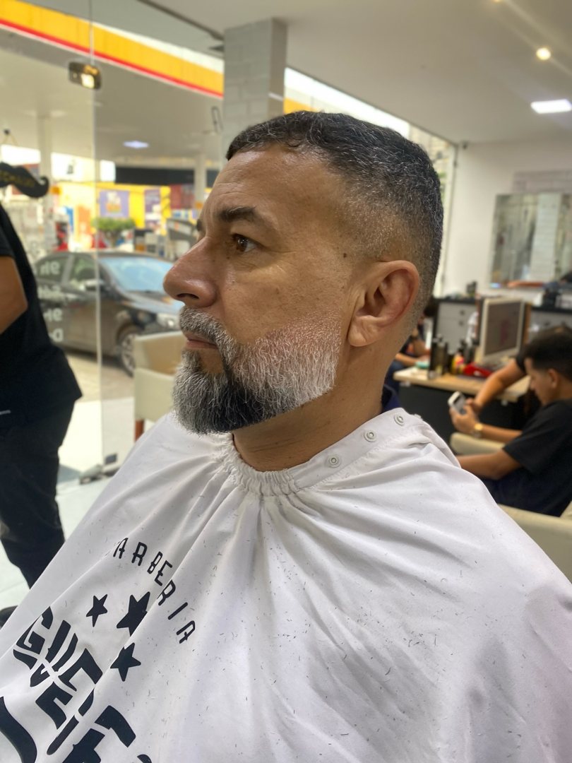 Acabamento limpo e barba na régua